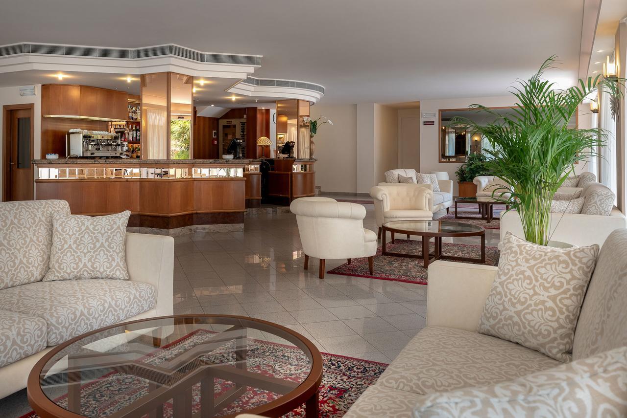 Hotel Tiffany 3*